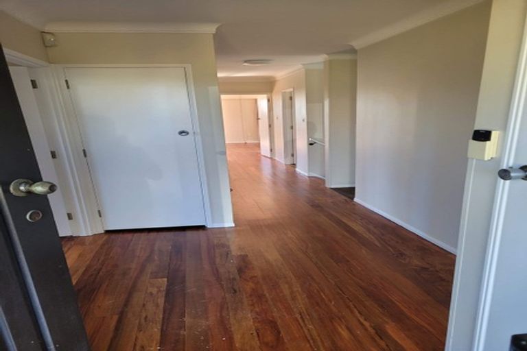 Photo of property in 12 Ruawai Road, Mount Wellington, Auckland, 1060