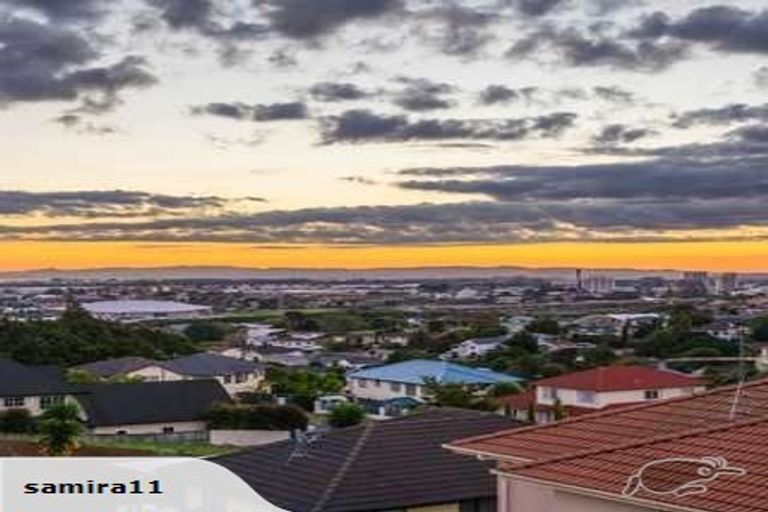 Photo of property in 25 The Enclave, Totara Heights, Auckland, 2105