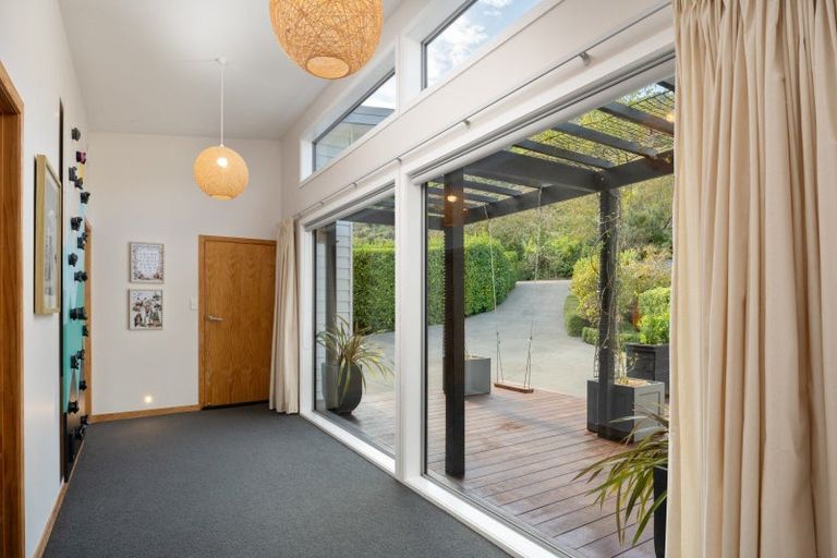 Photo of property in 24 Waimarama Street, Waikawa, Picton, 7220