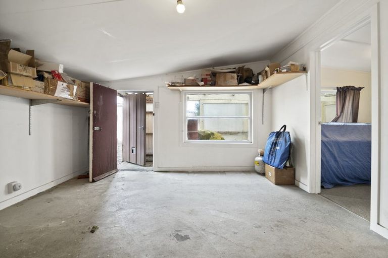 Photo of property in 28 Bathgate Street, South Dunedin, Dunedin, 9012