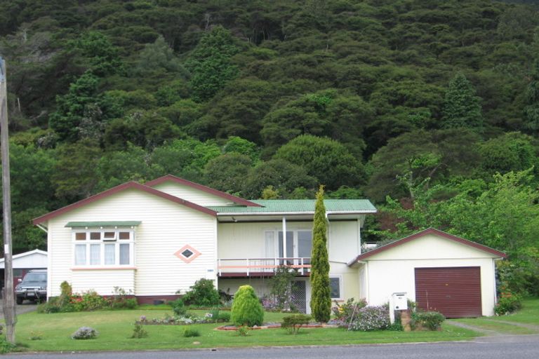 Photo of property in 42 Whitaker Street, Te Aroha, 3320