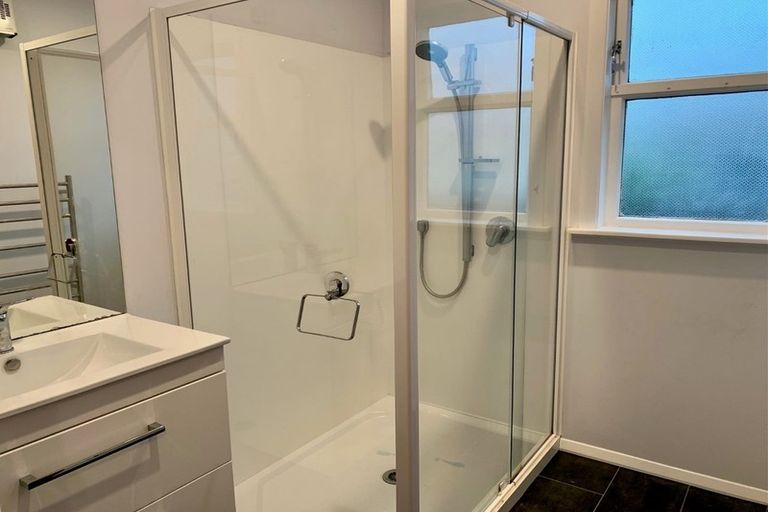 Photo of property in 129 Broderick Road, Johnsonville, Wellington, 6037