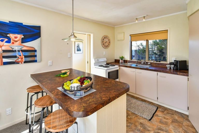 Photo of property in 446a Great South Road, Opaheke, Papakura, 2113