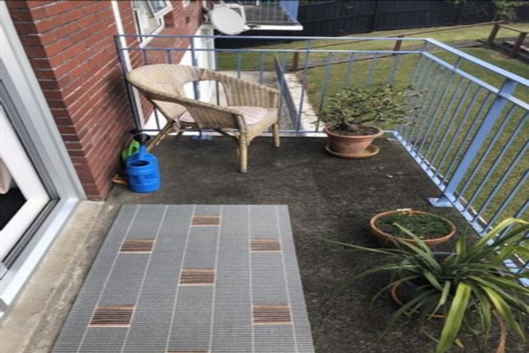 Photo of property in 9 Alston Avenue, Kelston, Auckland, 0602