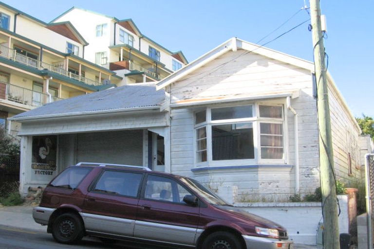 Photo of property in 6 Girton Terrace, Mount Cook, Wellington, 6021