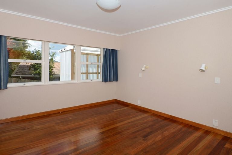 Photo of property in 2 Paratai Crescent, Woodhill, Whangarei, 0110