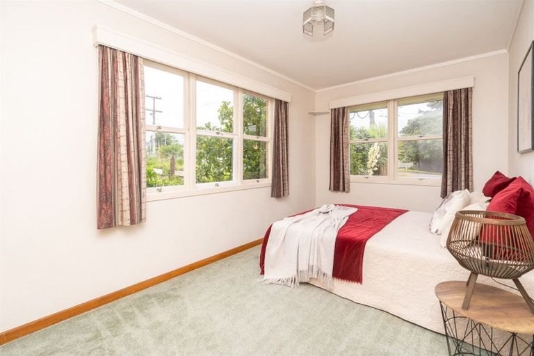 Photo of property in 35 Forest Lake Road, Forest Lake, Hamilton, 3200