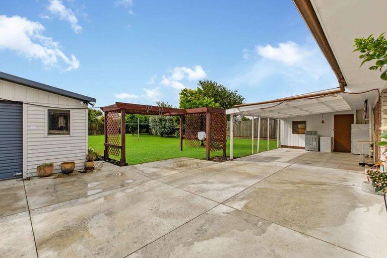 Photo of property in 65 Sandspit Road, Waiuku, 2123