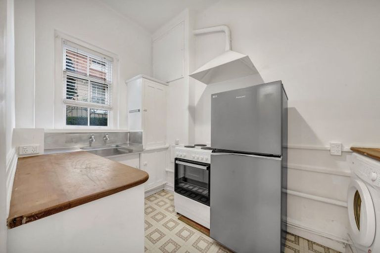 Photo of property in 1/75 Parnell Road, Parnell, Auckland, 1052