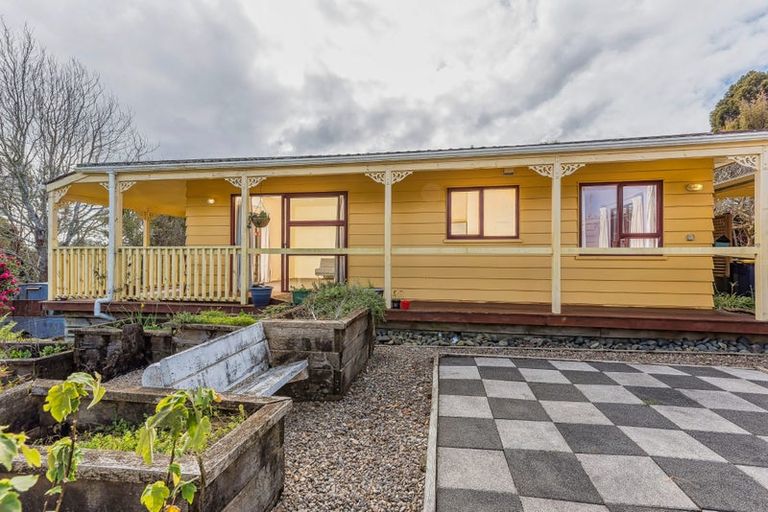 Photo of property in 772 West Coast Road, Oratia, Auckland, 0604