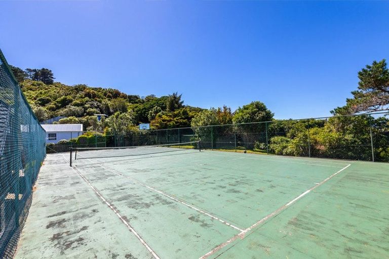 Photo of property in 46 David Crescent, Karori, Wellington, 6012