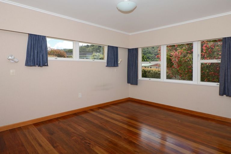 Photo of property in 2 Paratai Crescent, Woodhill, Whangarei, 0110
