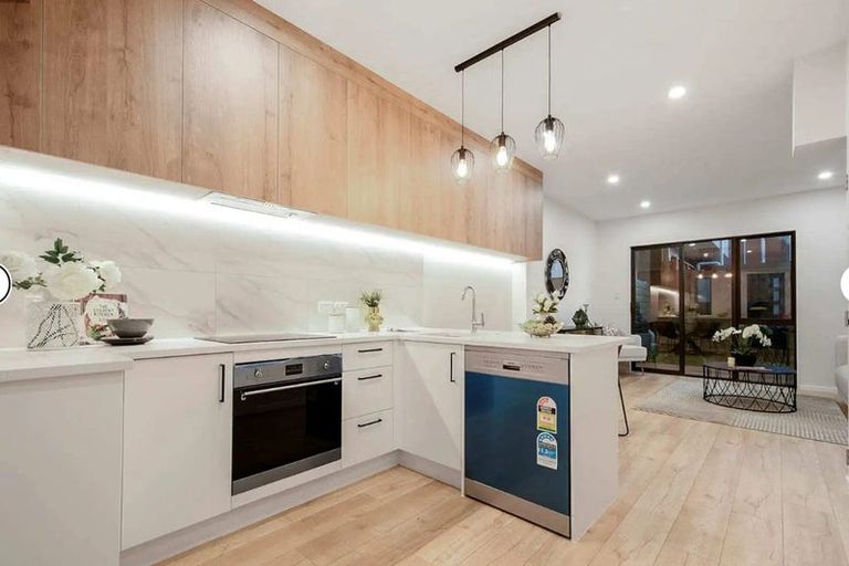 Photo of property in 3/6 Kereru Street, Henderson, Auckland, 0612