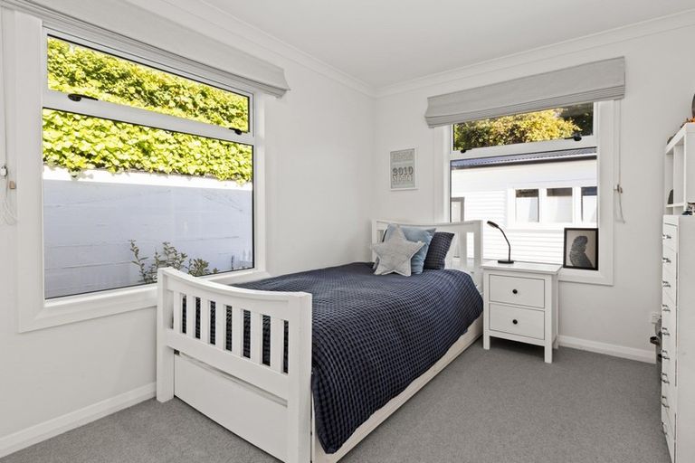 Photo of property in 101 Chaucer Road, Hospital Hill, Napier, 4110