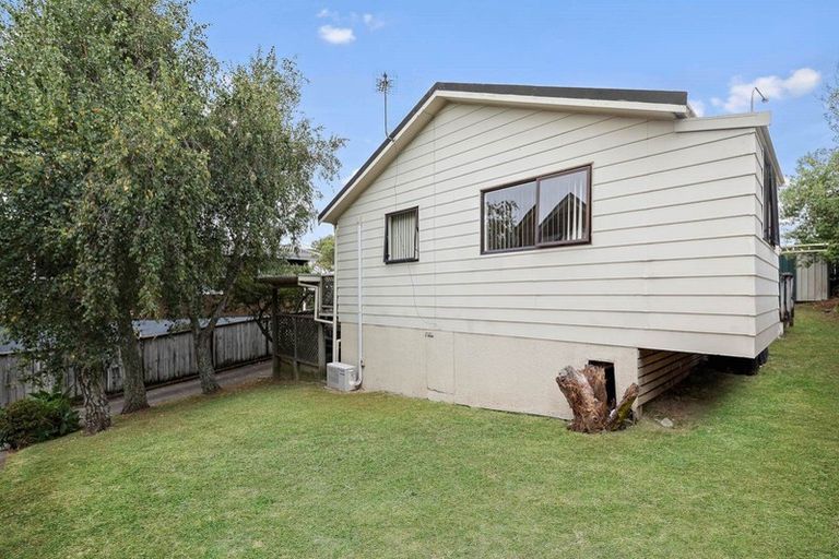Photo of property in 1/233 Forrest Hill Road, Forrest Hill, Auckland, 0620