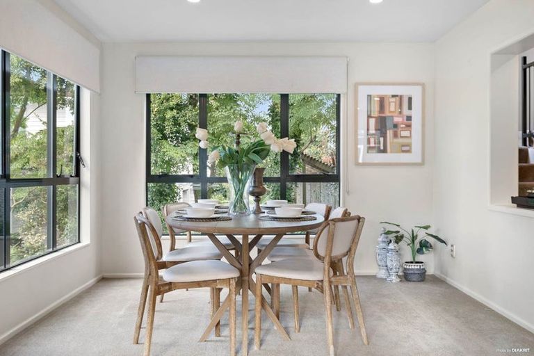 Photo of property in 2/27 Commodore Parry Road, Castor Bay, Auckland, 0620