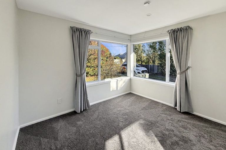 Photo of property in 22 Mappleton Avenue, Burnside, Christchurch, 8053