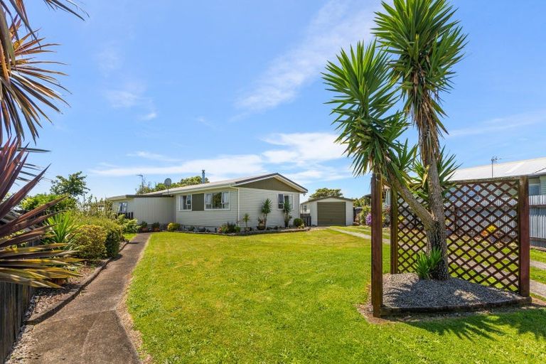 Photo of property in 5 Newbury Place, Waitara, 4320