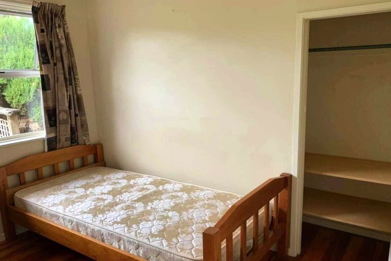 Photo of property in 20 Spencer Road, Pinehill, Auckland, 0632