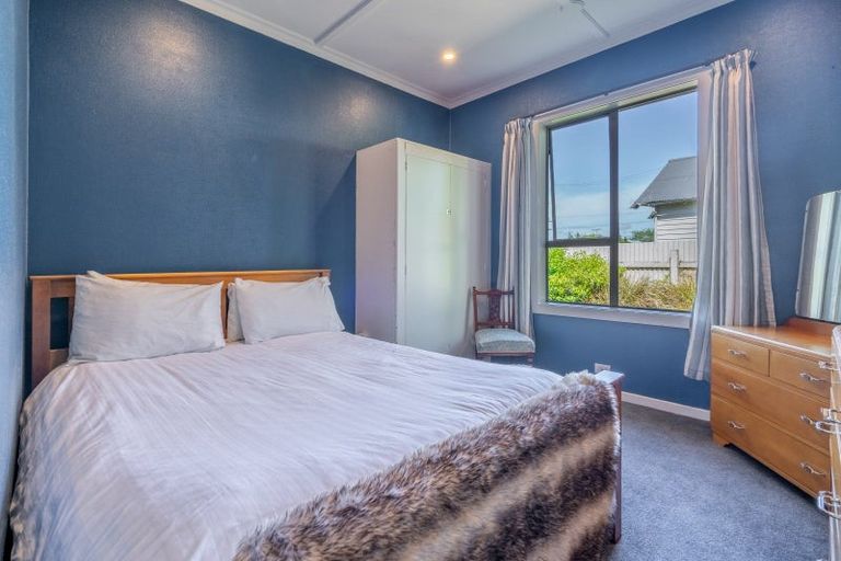 Photo of property in 20 Queen Street, Winton, 9720