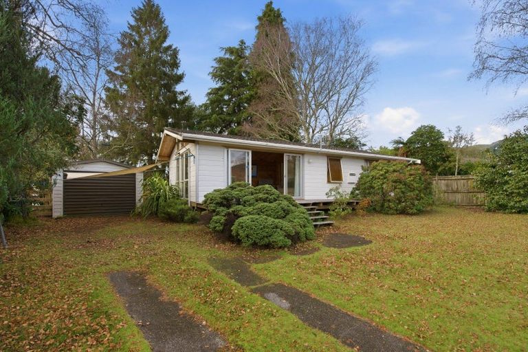 Photo of property in 4 Irwin Place, Kinloch, Taupo, 3377