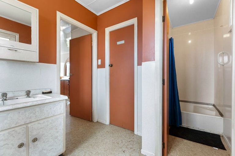 Photo of property in 6 Briscoe Street, Awakino, Mokau, 4376