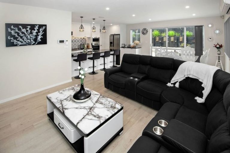 Photo of property in 15 Lisnoble Road, Flat Bush, Auckland, 2019