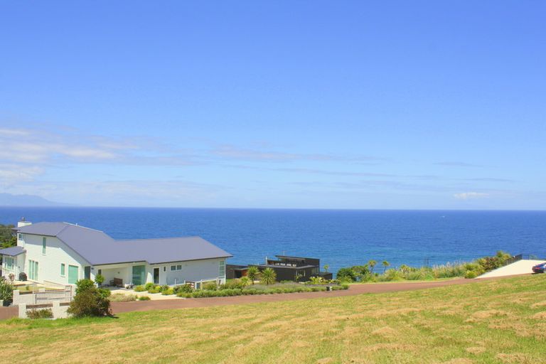 Photo of property in 80-82 Lax Crescent, Leigh, 0985