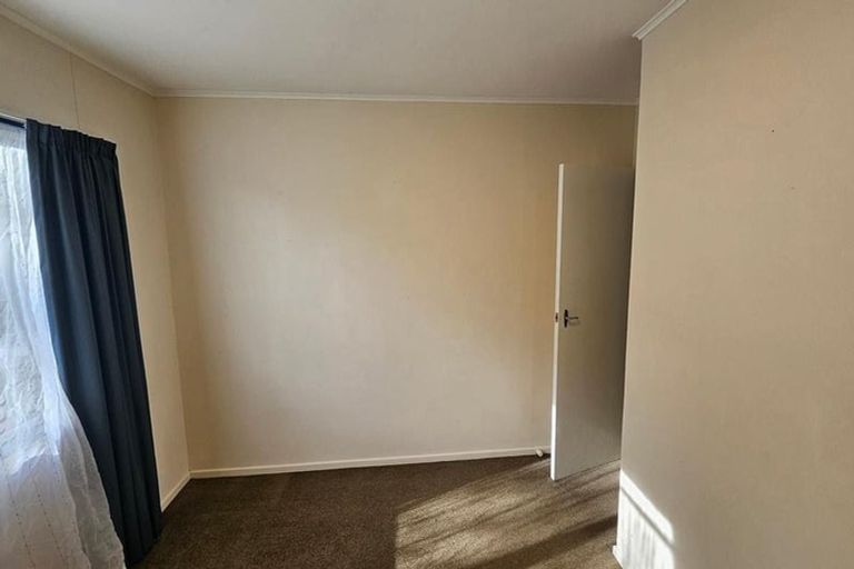 Photo of property in 70 Chesterton Street, Johnsonville, Wellington, 6037