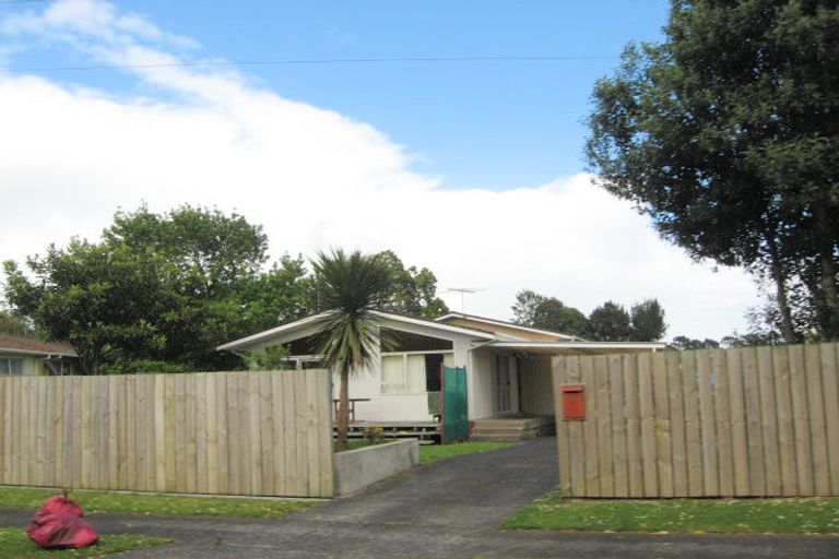 Photo of property in 34 Challen Close, Conifer Grove, Takanini, 2112
