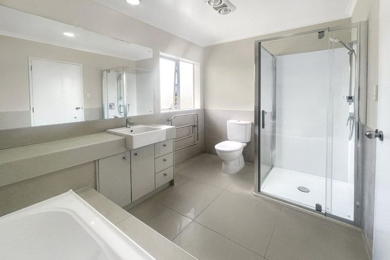 Photo of property in 22 Riviera Drive, Flat Bush, Auckland, 2019