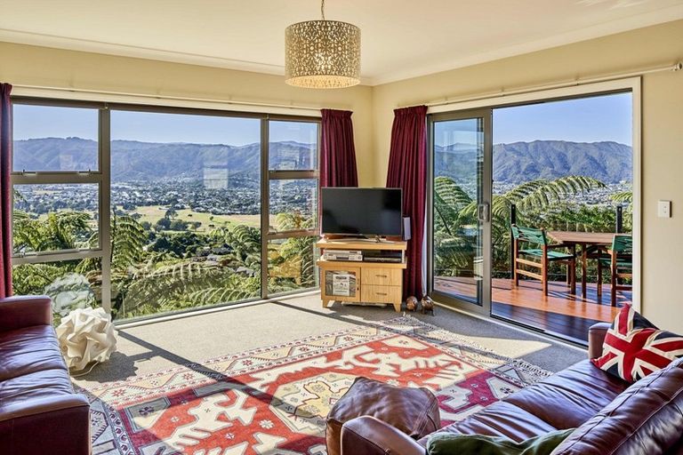 Photo of property in 37 Meadowbank Drive, Belmont, Lower Hutt, 5010