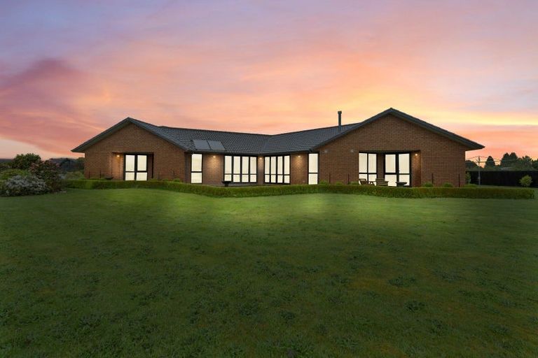 Photo of property in 28 Pukutahi Drive, Te Anau, 9600