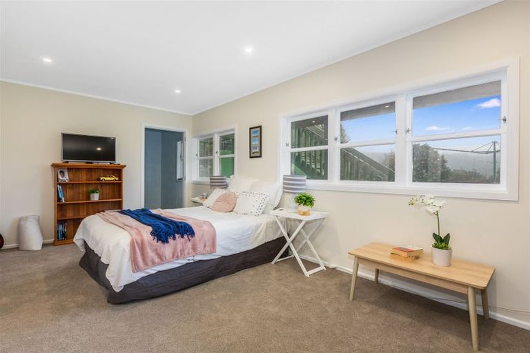 Photo of property in 22 Ernest Street, Ranui, Porirua, 5024