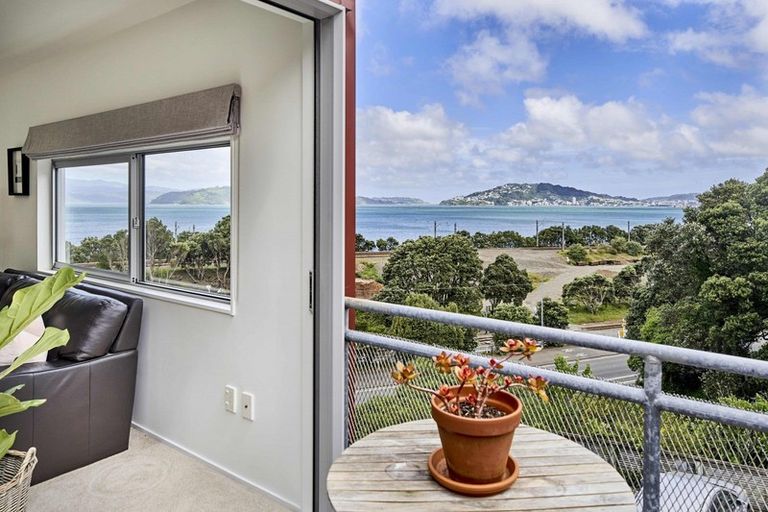 Photo of property in 14/2 Onslow Road, Khandallah, Wellington, 6035