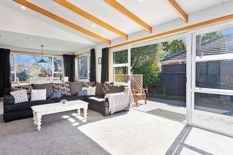 Photo of property in 118 Grimseys Road, Redwood, Christchurch, 8051