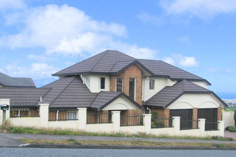 Photo of property in 107 Ashton Fitchett Drive, Brooklyn, Wellington, 6021