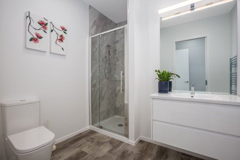 Photo of property in 55 Queen Charlotte Drive, Aotea, Porirua, 5024