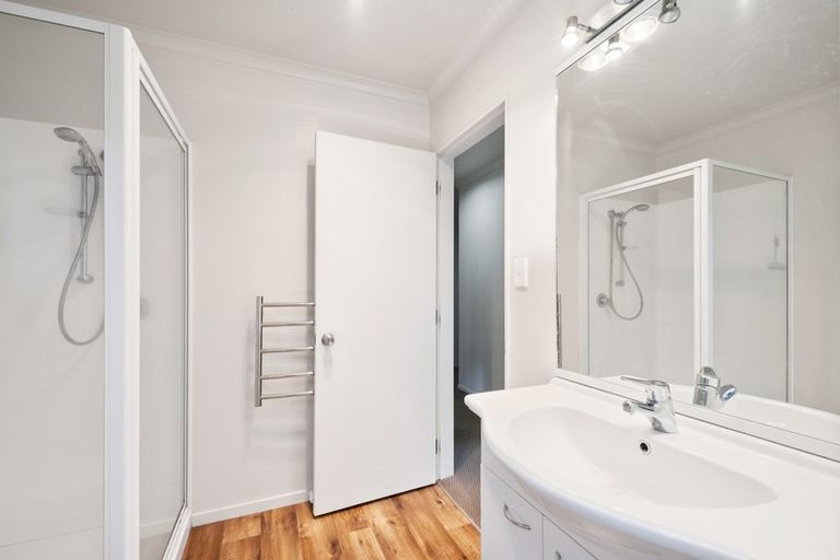 Photo of property in 1 Botanical Heights Drive, Waipahihi, Taupo, 3330