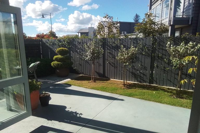 Photo of property in 46 Plescher Crescent, Leamington, Cambridge, 3432