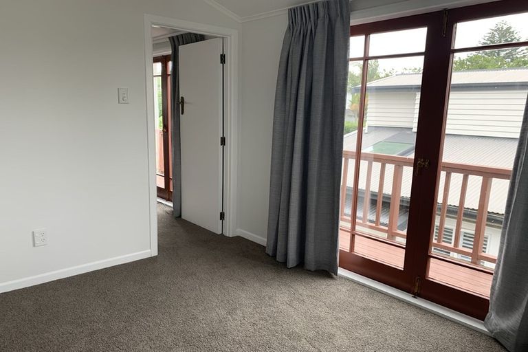 Photo of property in 86 Warnock Street, Westmere, Auckland, 1022