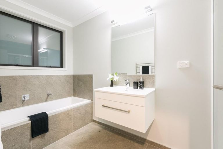 Photo of property in 35 Bryan Gallagher Place, Welcome Bay, Tauranga, 3175