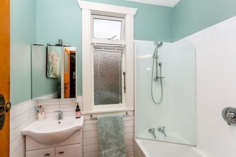 Photo of property in 16 Sanders Avenue, Westown, New Plymouth, 4310