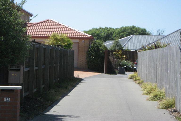 Photo of property in 42 Coolspring Way, Redwood, Christchurch, 8051