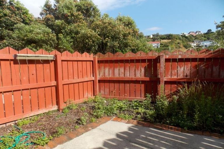 Photo of property in 1a Southern Cross Crescent, Island Bay, Wellington, 6023