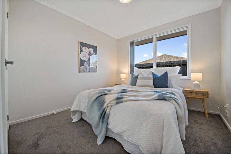 Photo of property in 17 Parton Road, Pukekohe, 2120