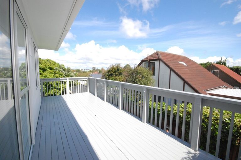 Photo of property in 2/52 Cherry Road, Bucklands Beach, Auckland, 2014