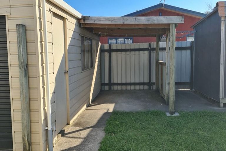 Photo of property in 21 Carlisle Street, Milson, Palmerston North, 4414