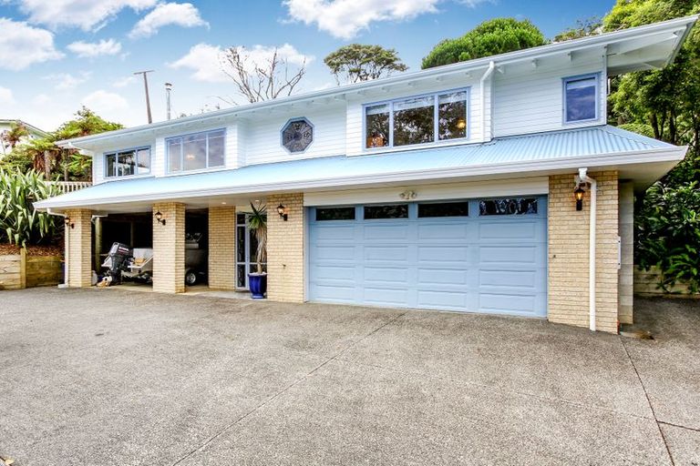 Photo of property in 105 Waitakere Road, Waitakere, Auckland, 0816