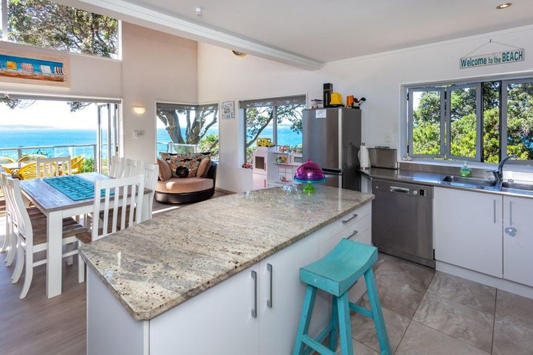 Photo of property in 102 Waihirere Drive, Tuateawa, Coromandel, 3583